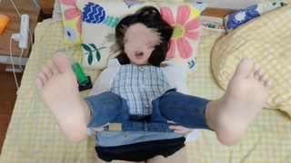 日韩欧美不卡一区二区高清-vavababy 面 試 畢 業 生 被 颻 渴 的 OL約 到 旅 館 脫 下 褲 子 吃 各 種 姿 勢 狂 抽 猛 送 全 部 射 嘴 巴 吞 淨