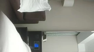 有希望的男人-爱玩游戏的女友-哥哥输了第三条腿就属于我的