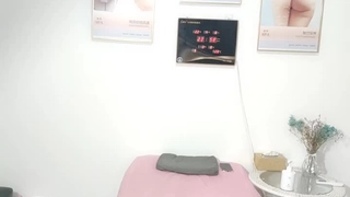 娇妻 雪白 呻吟-美女学生妹子是男友的乖母狗，戴着狗炼项圈乖乖让男友无套抽插~