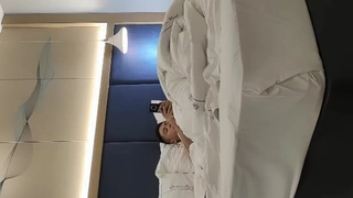 娇妻 雪白 呻吟-美女学生妹子是男友的乖母狗，戴着狗炼项圈乖乖让男友无套抽插~